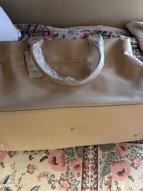 NEW Béis The Commuter Duffle - beige